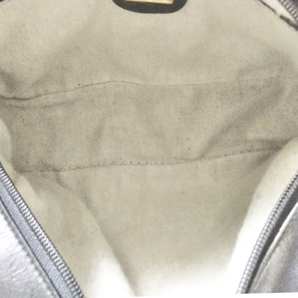 2x HOST PICK Vintage Gucci Black Monogram Crossbody Camera Bag - Picture 13 of 15